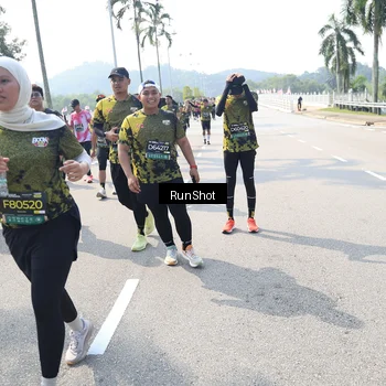 Runner Photo 6940495