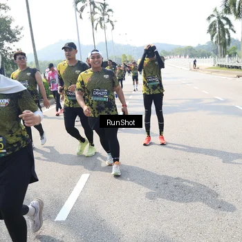 Runner Photo 6940496