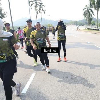 Runner Photo 6940498