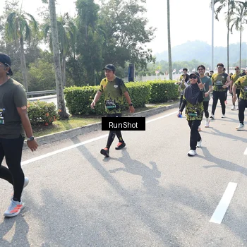 Runner Photo 6940501