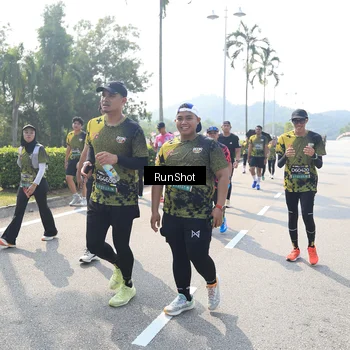 Runner Photo 6940505