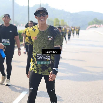 Runner Photo 6940511