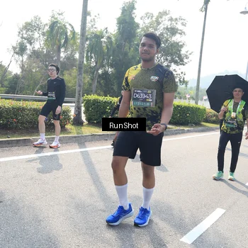 Runner Photo 6940547