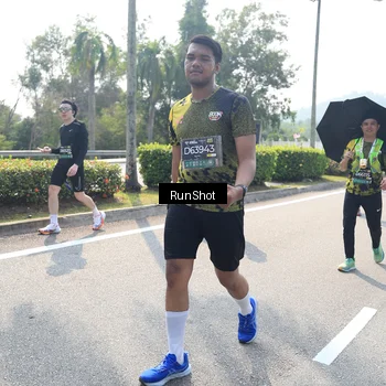 Runner Photo 6940548
