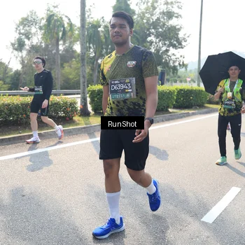 Runner Photo 6940550