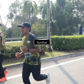 Runner Photo 6940623