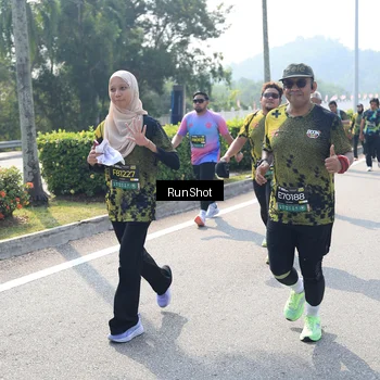 Runner Photo 6940632