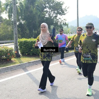 Runner Photo 6940636