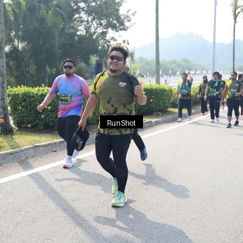 Runner Photo 6940642