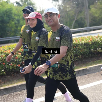 Runner Photo 6940742