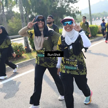 Runner Photo 6940747