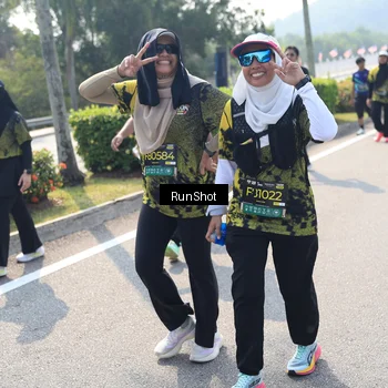 Runner Photo 6940750