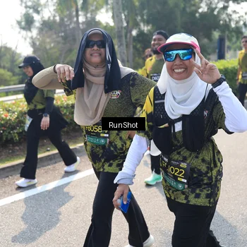 Runner Photo 6940754