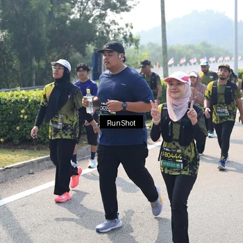 Runner Photo 6940799