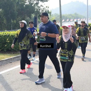Runner Photo 6940801