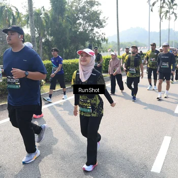 Runner Photo 6940806