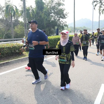 Runner Photo 6940807