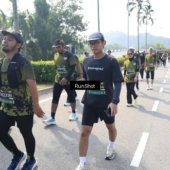Runner Photo 6940836