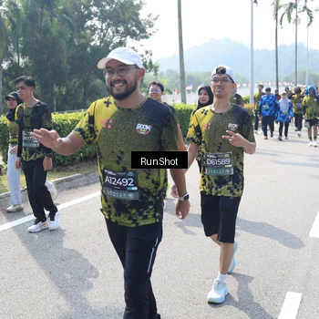Runner Photo 6940856