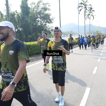 Runner Photo 6940861