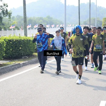 Runner Photo 6940895