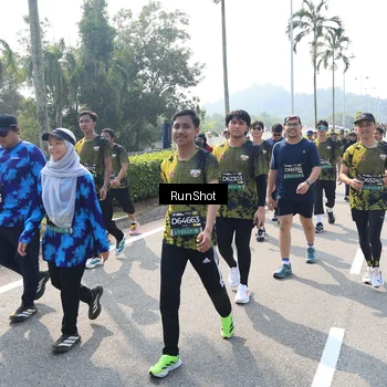 Runner Photo 6940908