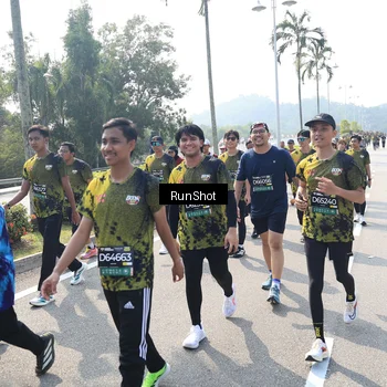 Runner Photo 6940911