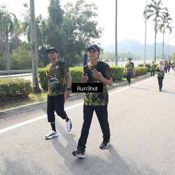 Runner Photo 6941000