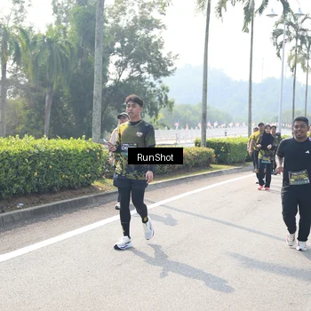 Runner Photo 6941039