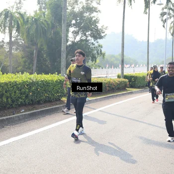Runner Photo 6941041