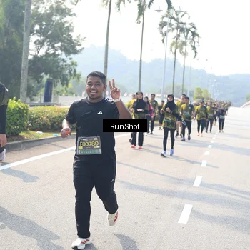 Runner Photo 6941050