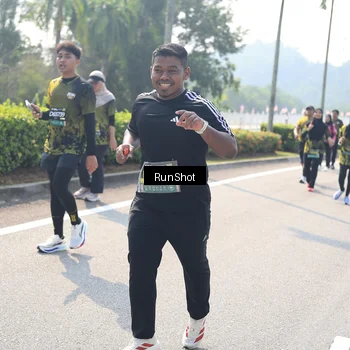 Runner Photo 6941055