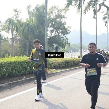 Runner Photo 6941057