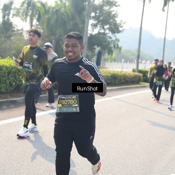 Runner Photo 6941059