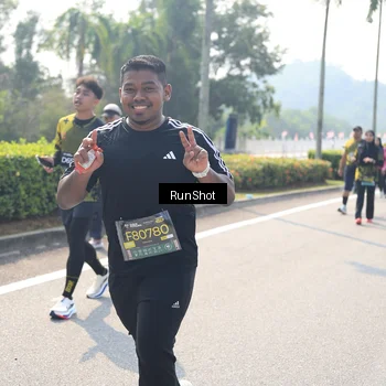 Runner Photo 6941063