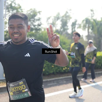 Runner Photo 6941065