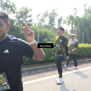 Runner Photo 6941066