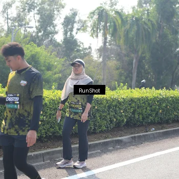 Runner Photo 6941069