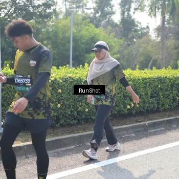 Runner Photo 6941075