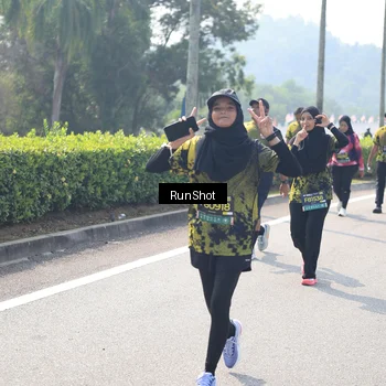 Runner Photo 6941082