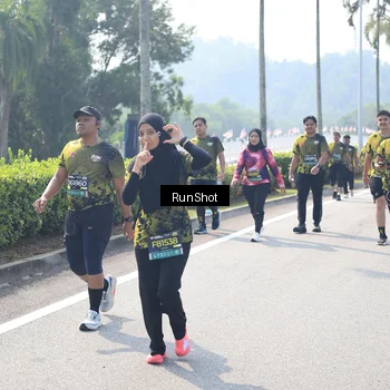 Runner Photo 6941104