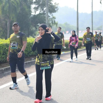 Runner Photo 6941110