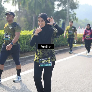 Runner Photo 6941112