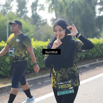 Runner Photo 6941115