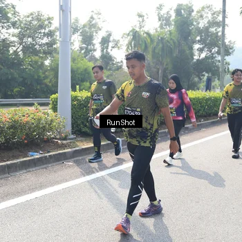 Runner Photo 6941132