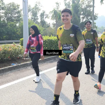 Runner Photo 6941143