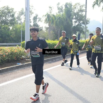 Runner Photo 6941176
