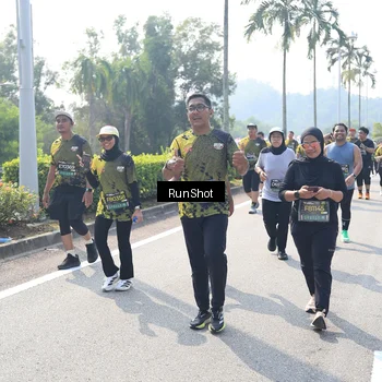 Runner Photo 6941186