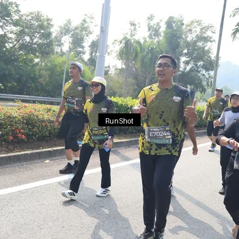 Runner Photo 6941198