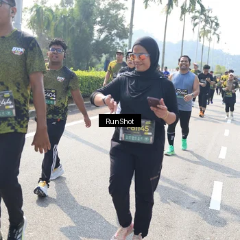 Runner Photo 6941199
